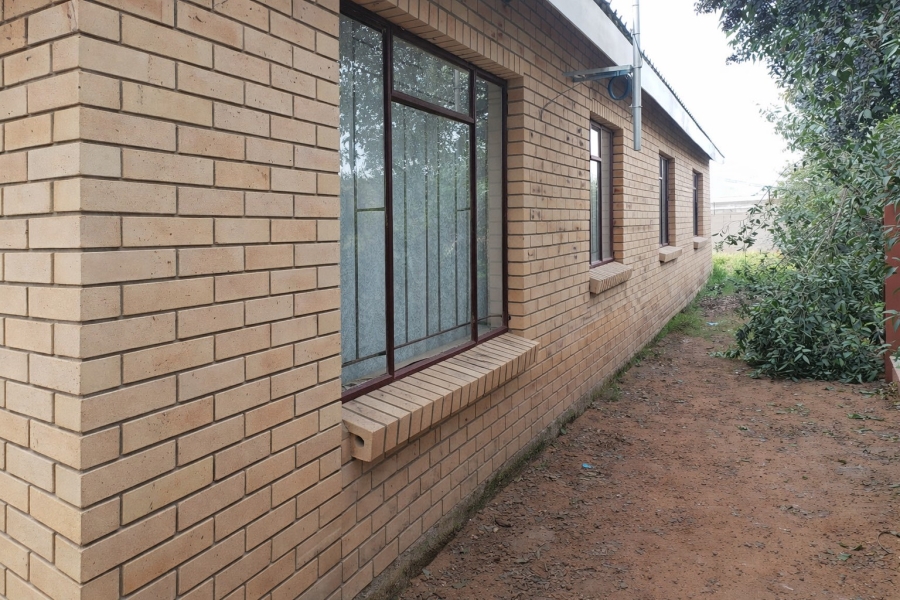4 Bedroom Property for Sale in Grasslands Free State